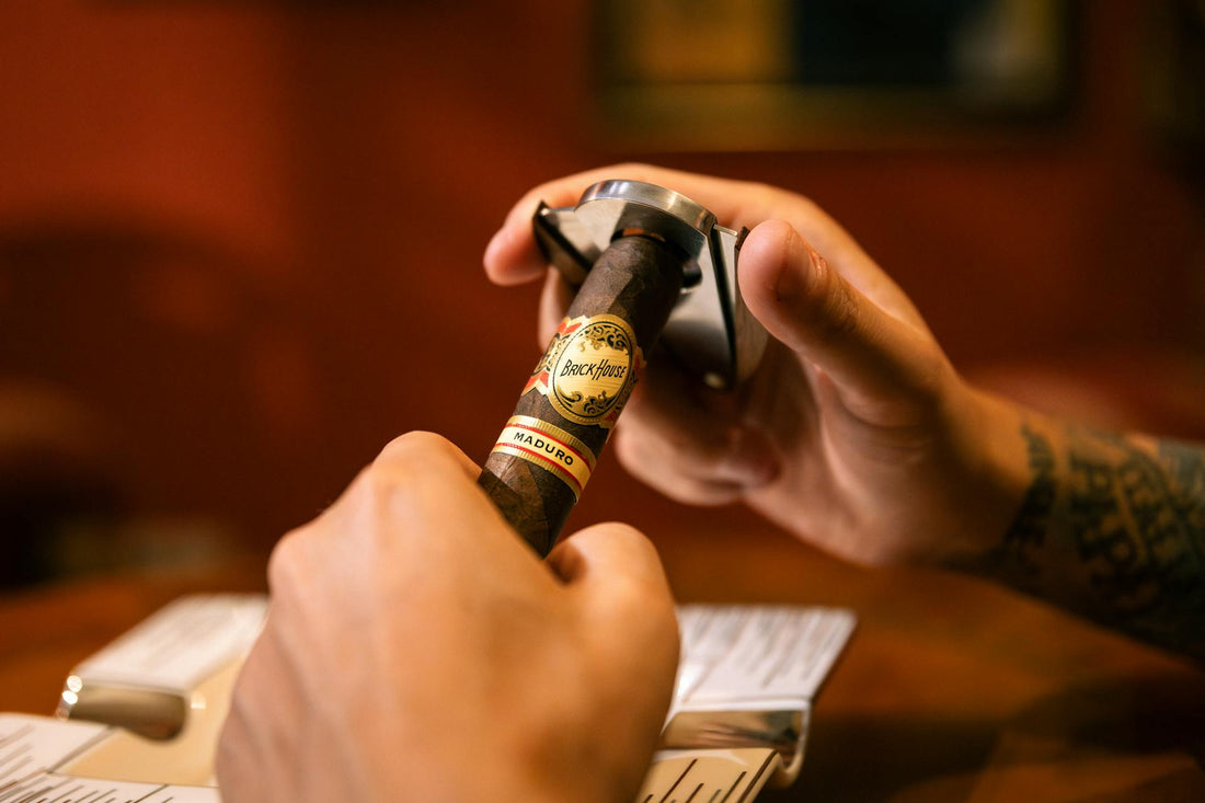 How to Cut a Cigar and Choose the Right Cut Type